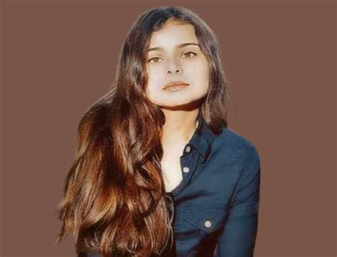 Financial Status of Hope Sandoval: How Wealthy is she?