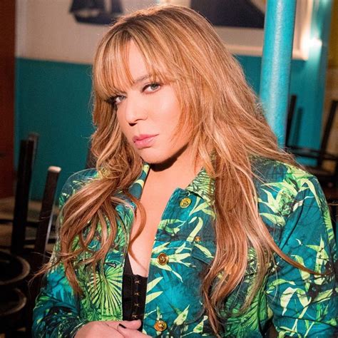 Find Out About Ednita Nazario's Personal Life