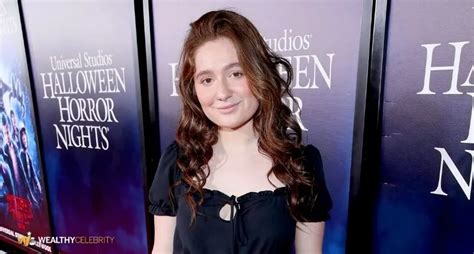 Find Out How Wealthy Emma Kenney Is