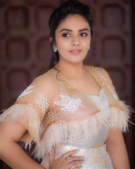 Find Out Sreemukhi's Age, Height, and Figure