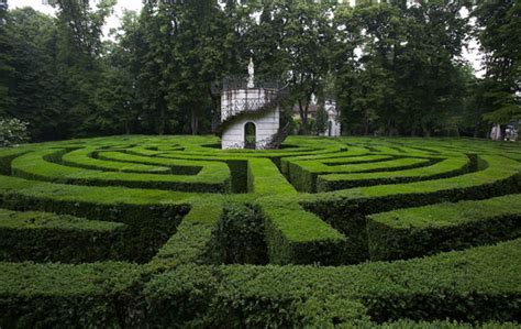From Europe to Asia: Famous House Mazes Around the World