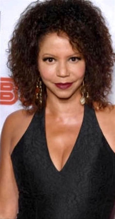 Gloria Reuben Biography