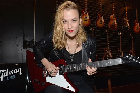 Height, Physique, and Workout Routine of the Remarkable Lzzy Hale