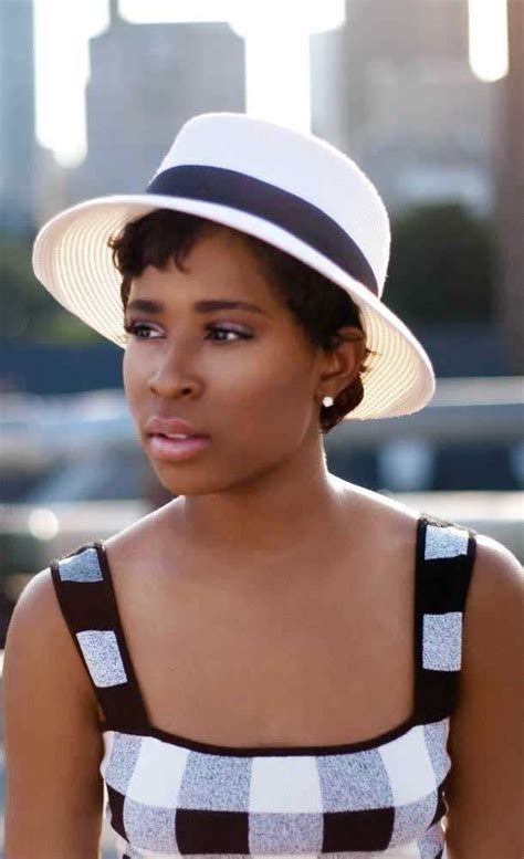 Height and Figure of Dej Loaf