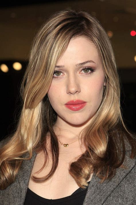 How Majandra Delfino Maintains Her Figure