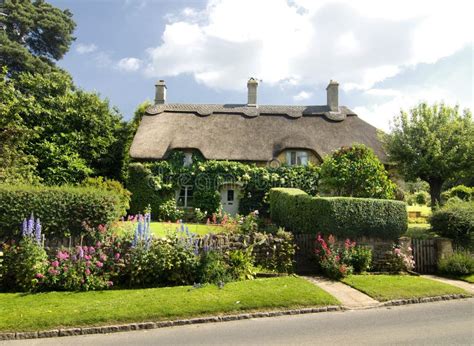 Important Considerations before Purchasing a Quaint Countryside Residence