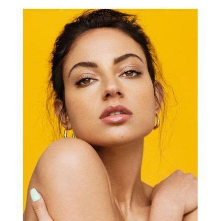 Inanna Sarkis: A Rising Star