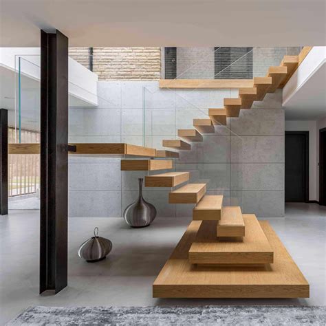 Incorporating Floating Stairs in Residential Architecture