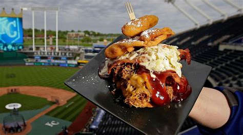 Indulging in the Culinary Delights of Baseball Stadiums