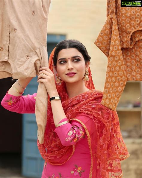 Insights into Nimrat Khaira's Personal Data