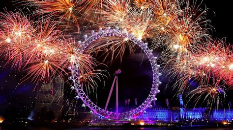 Inspiring the Imagination: Captivating Fireworks Displays from Around the World