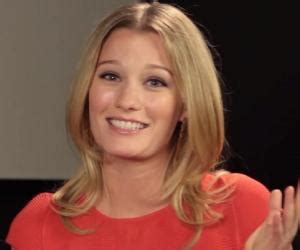 Interesting facts about Ashley Hinshaw