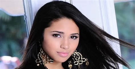 Jasmine Villegas: Early Life and Childhood