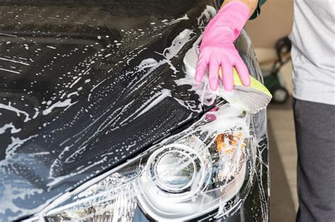 Keep Your Vehicle Pristine with DIY Cleaning Tricks