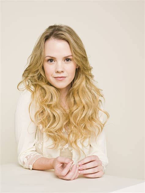 Learn About Abbie Cobb's Unique Physique and Fitness Routine