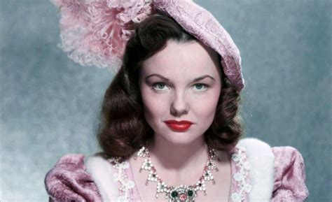 Learn About Wanda Hendrix's Personal Life