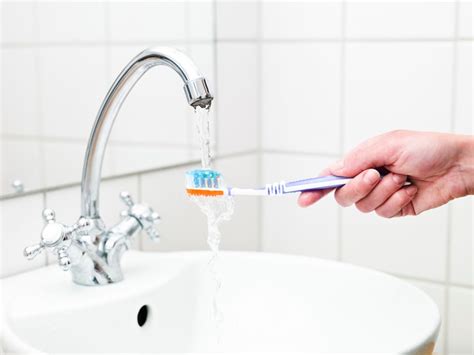 Maintaining Your Toothbrush: Effective Tips for Keeping It Clean