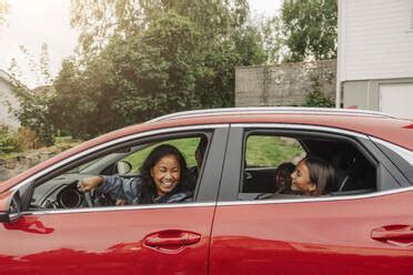 Making Memories: Enhancing Family Bonding with Minivans on Road Trips