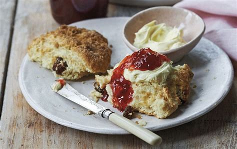 Mastering the Art of Creating Irresistible Scones