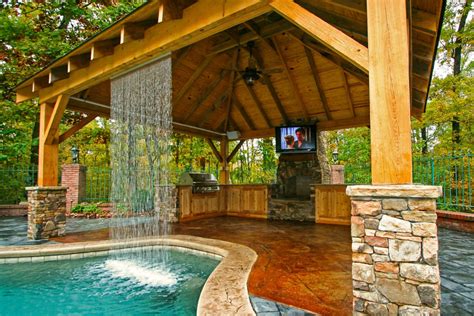 Maximizing the Space for Your Expansive Swimming Oasis