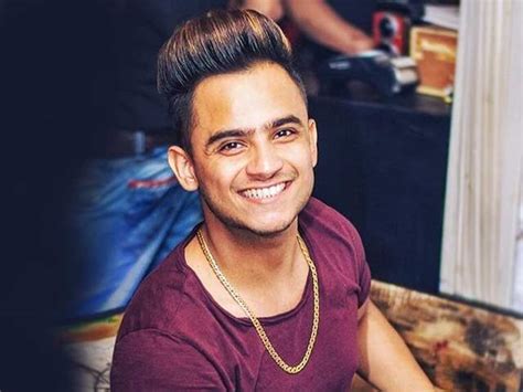 Millind Gaba's Physical Appearance