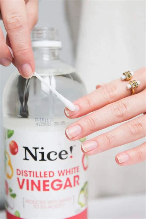 Natural DIY Nail Polish Removers to Try at Home