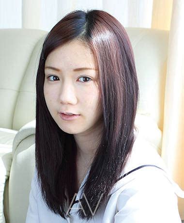 Nozomi Shirayuri: Biography