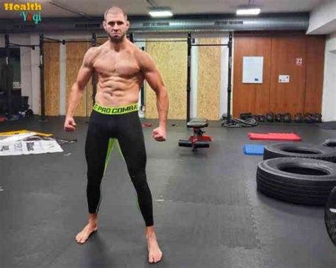 Physical appearance: Jiří Procházka's Physique