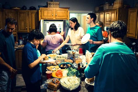 Psychological Perspectives on Family Mealtime Dreams