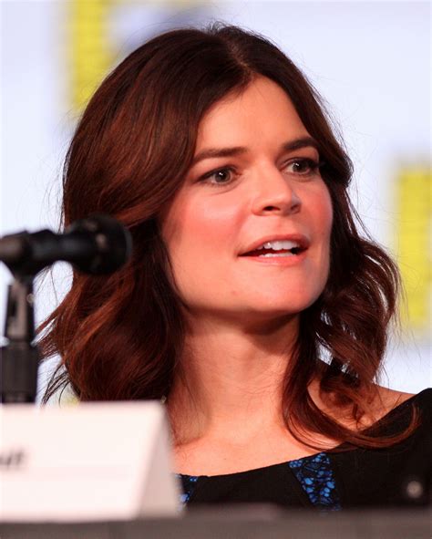 Rise to Fame: Betsy Brandt's Breakout Role on Breaking Bad