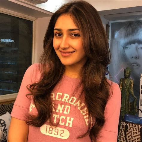 Sayyeshaa's Personal Life and Relationships