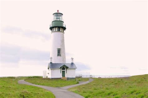 Seeking Clarity: Decoding the Significance of Lighthouse Dreams