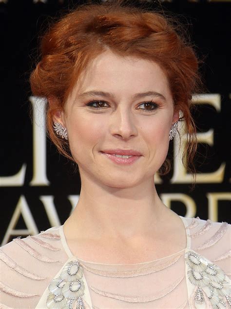 Standing Tall: Jessie Buckley's Height Revealed