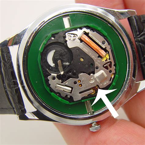 Step 3: Removing the Rear Casing of Your Timepiece