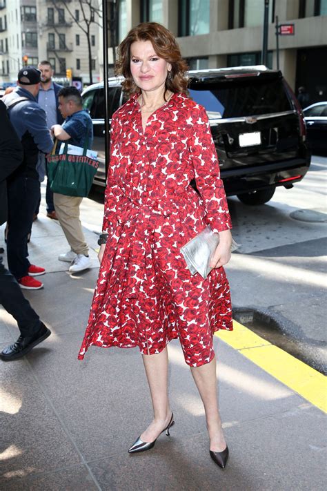 Style Icon: The Fashion and Beauty Secrets of Sandra Bernhard