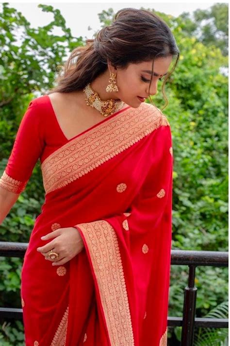 The Allure of a Stunning Red Saree: An Icon of Indian Tradition