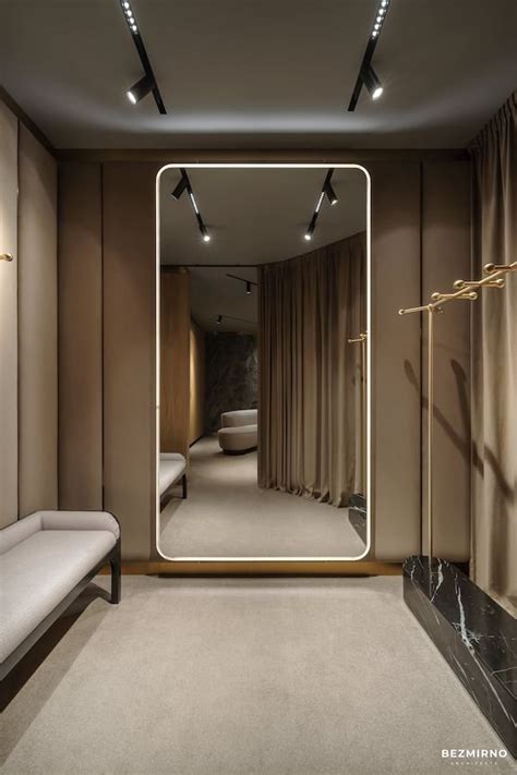 The Art of Reflections in Fitting Room Design