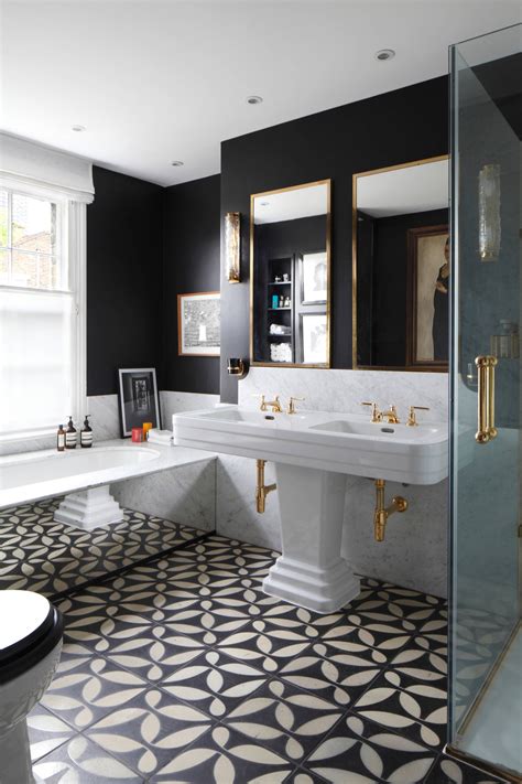 The Artistic Inspiration: Enigmatic Bathrooms as a Source of Creativity