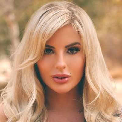 The Ascension of Jessica Weaver in the Social Media Realm