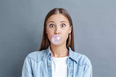 The Bittersweet Balance: Analyzing the Interplay Between Chewing Gum and Teeth in Dreams