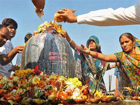 The Ceremonies and Customs Associated with Worshiping the Shivling