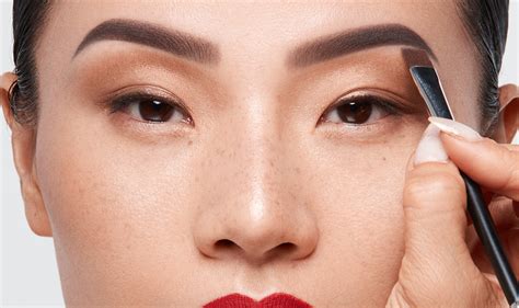 The Essential Steps for Attaining Ideal Eyebrow Shape