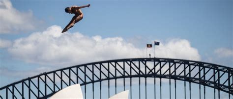 The Exhilarating Thrill of Cliff Diving: Conquer Fear at Great Heights