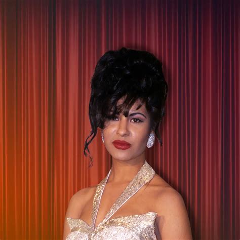 The Fascinating Life Story of Selena Bush