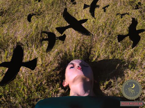 The Fascinating Symbolism Behind Dreams of Being Assaulted by a Thanksgiving Bird