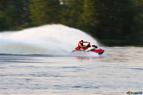 The Fundamentals of Operating a High-Speed Watercraft