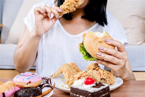 The Impact of Dietary Habits on Dream Imagery