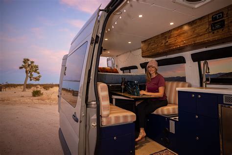 The Irresistible Charm of Endless Horizons: Why Adventurers Embrace the Van Lifestyle