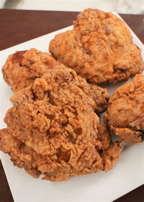 The Joy of Homemade Fried Chicken: Recipes and Tricks for an Unforgettable Meal