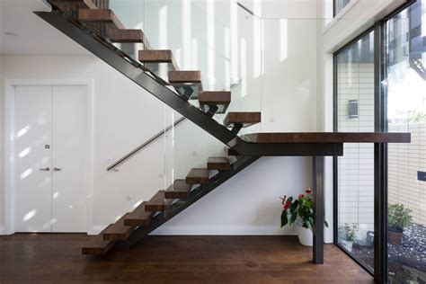 The Origins of Metal Stairs: From Modest Beginnings to Contemporary Wonders